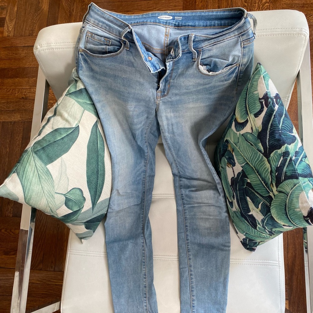 Old Navy Low-Rise Skinny Jeans